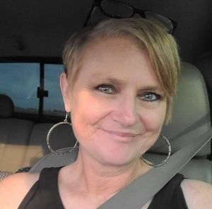 Meet your Posher, Carla